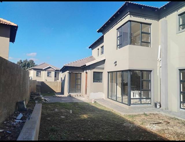 5 BEDROOM PROPERTY TO RENT IN WILDTUIN PARK